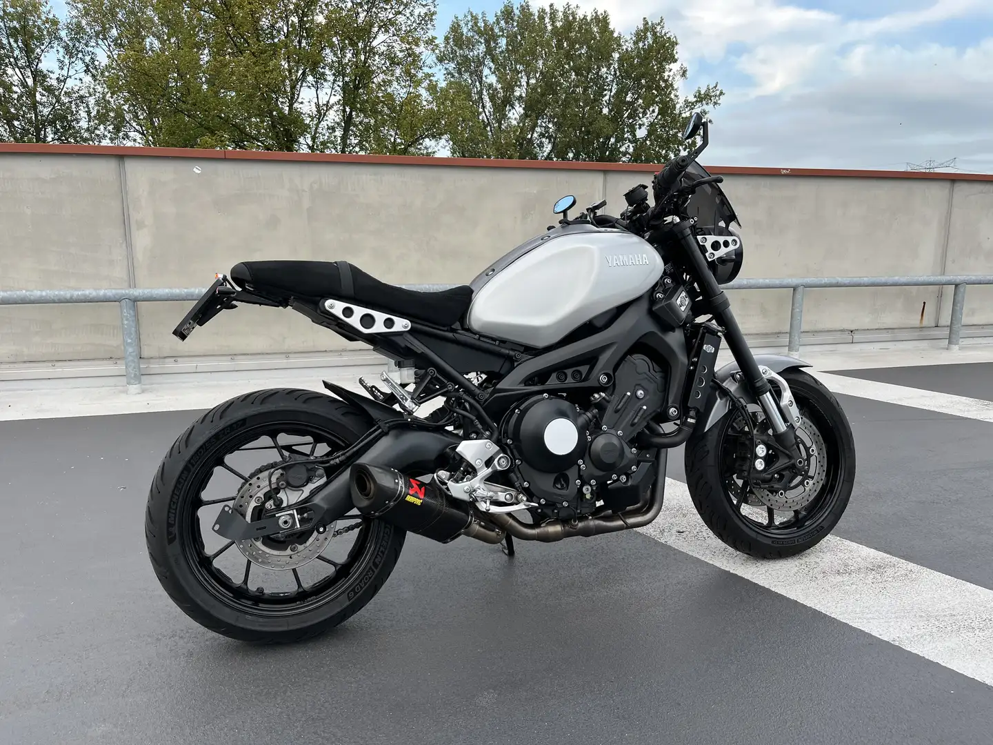 Yamaha XSR 900 Akrapovic Zilver - 1