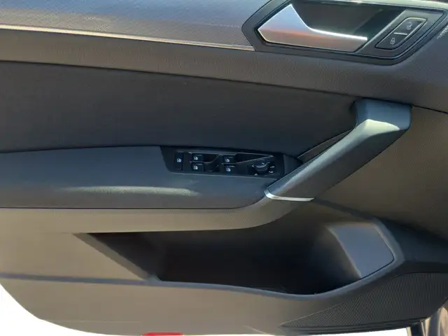 Volkswagen Touran view 11