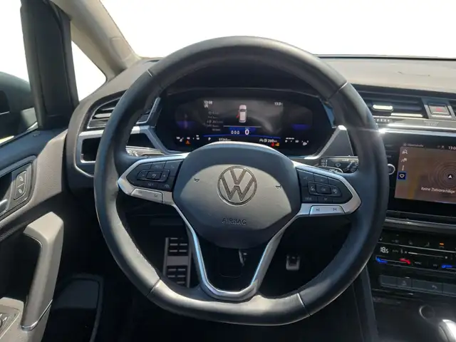Volkswagen Touran view 13