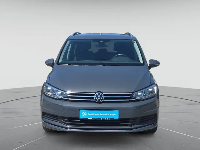 Volkswagen Touran view 2