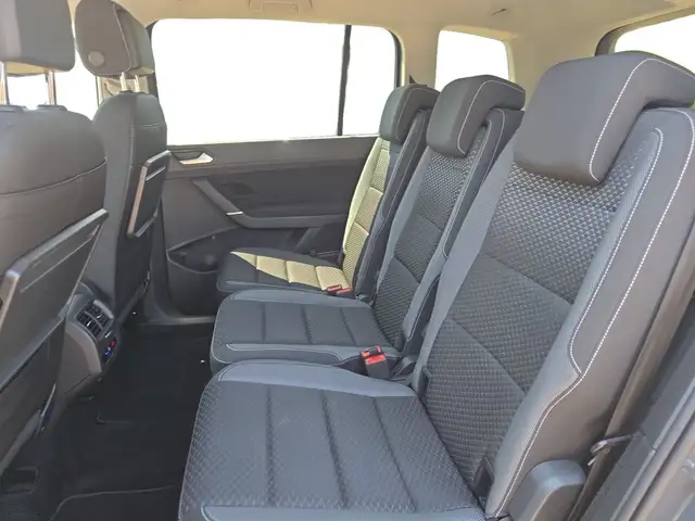 Volkswagen Touran view 10