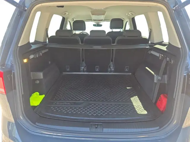 Volkswagen Touran view 14