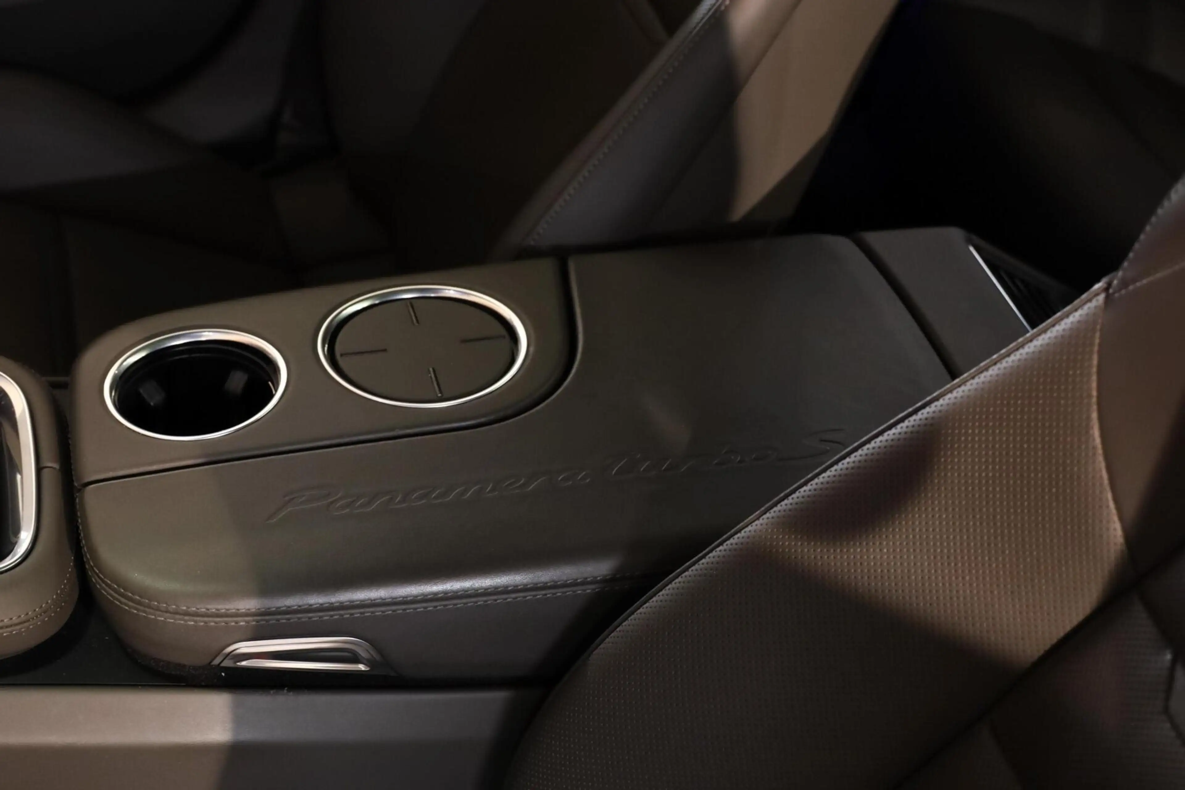 Porsche Panamera Sport Turismo 4.0 Turbo S E-Hybrid|Keramisch| — photo 28