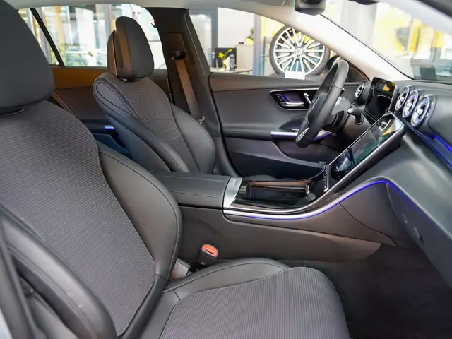 Mercedes-Benz C-Class view 12