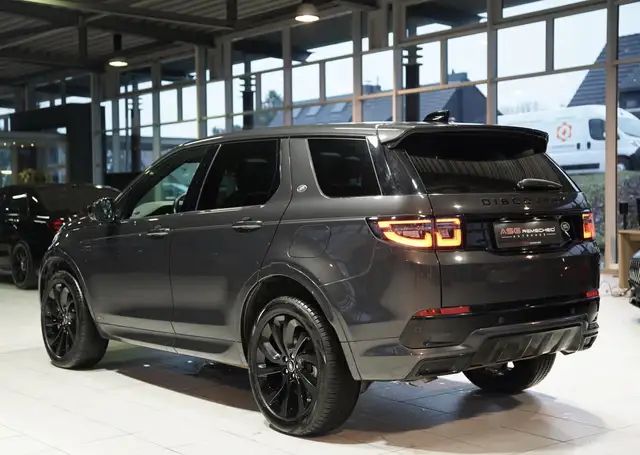 Land Rover Discovery Sport view 7