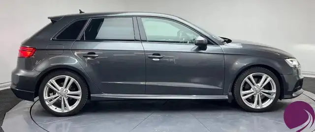 Audi A3 view 4