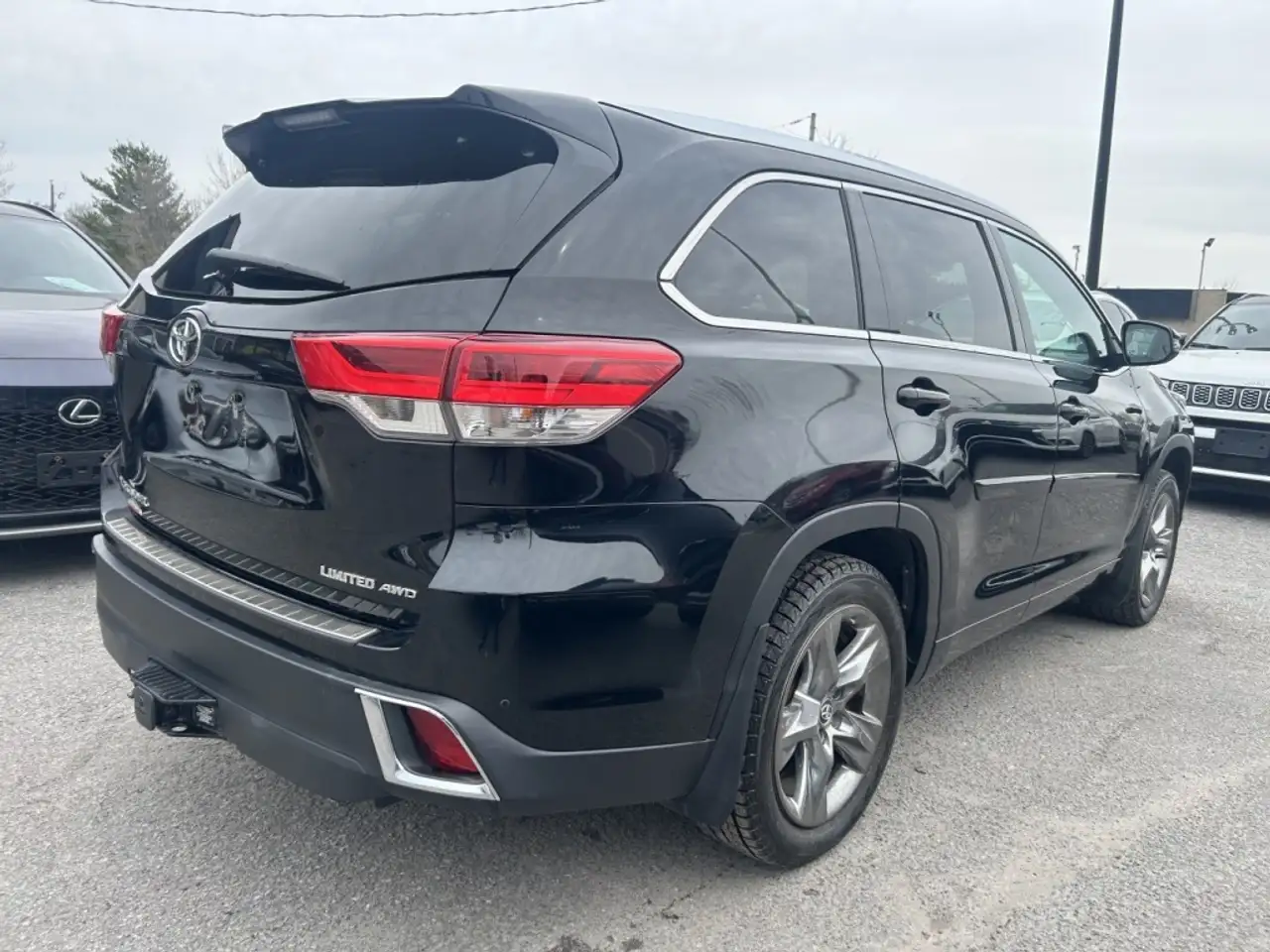 Toyota Highlander снимка Toyota Highlander