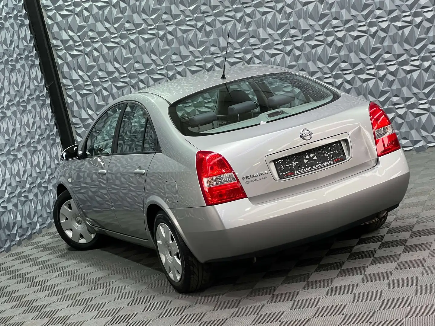 Nissan Primera 1.8i 16v Visia/BOITE AUTO/GPS/CLIM DIGI/GARANTIE Gümüş rengi - 2
