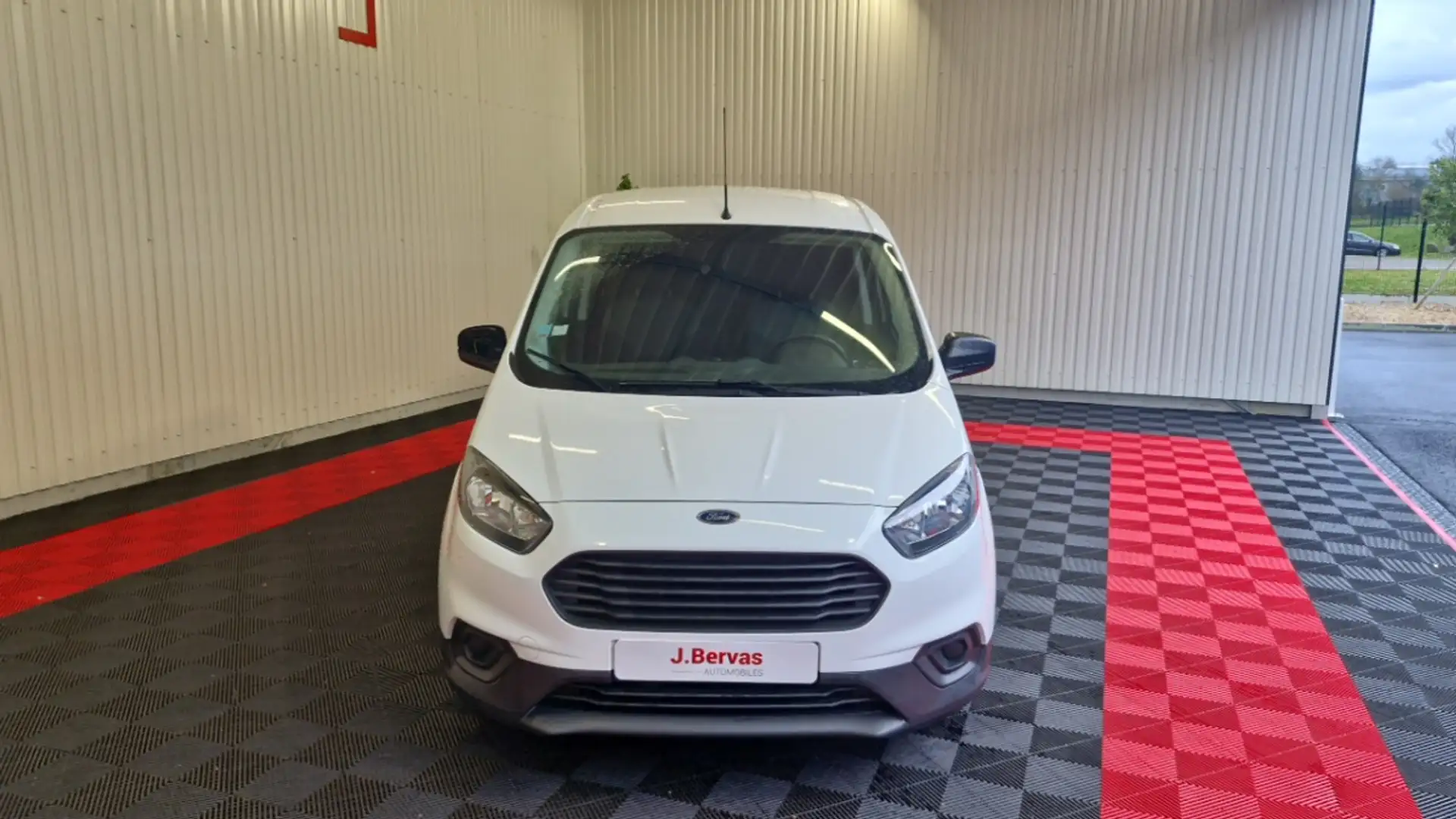 Ford Transit Courier 1.5 tdci 100 ambiente Blanc - 2