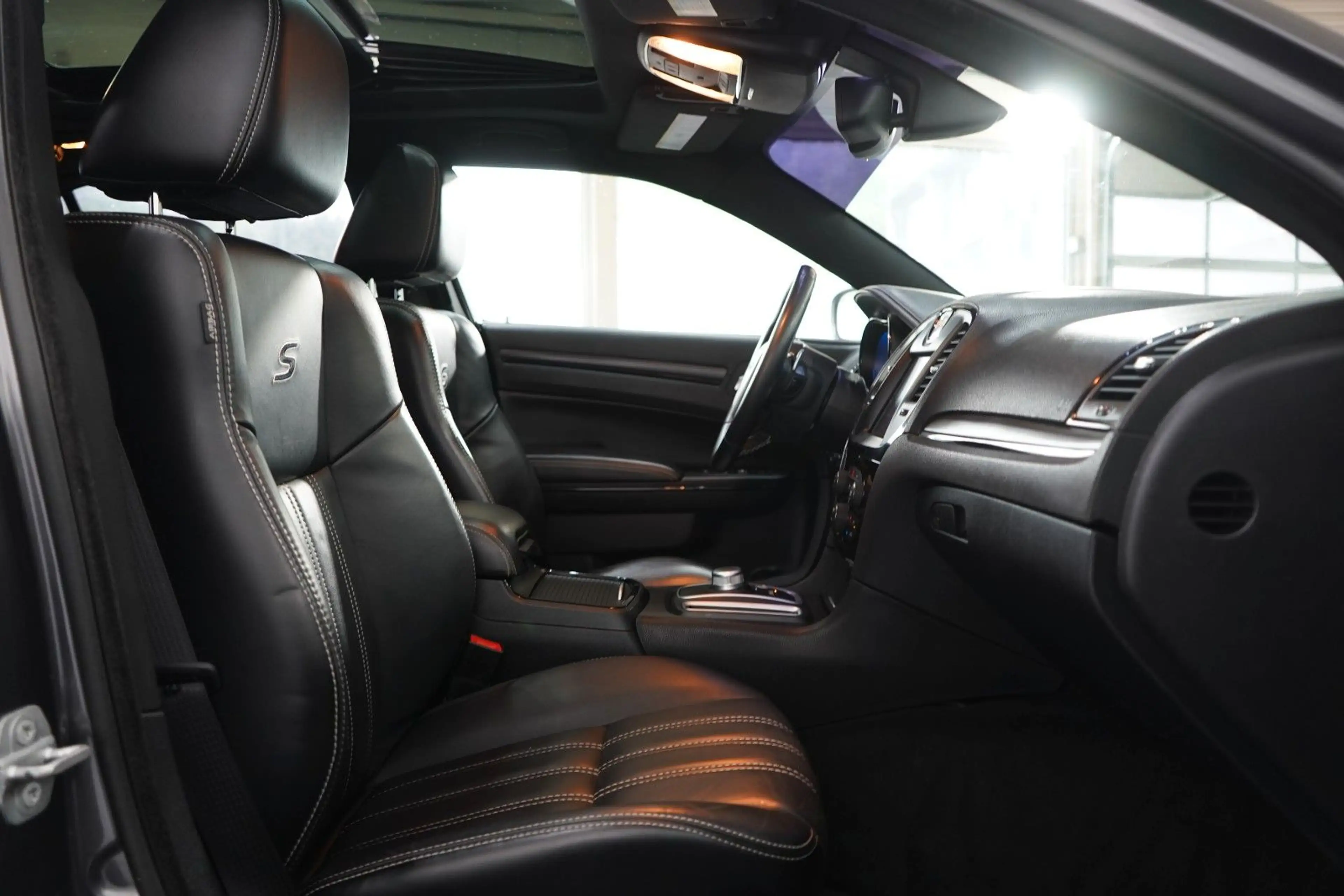 Chrysler 300C S Lim. *3.Hand*Unfallfrei*Kamera*Pano* — photo 13