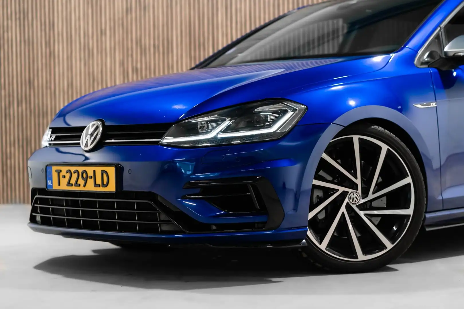 Volkswagen Golf 2.0 TSI 4Motion R DSG PANO LEDER Bleu - 2