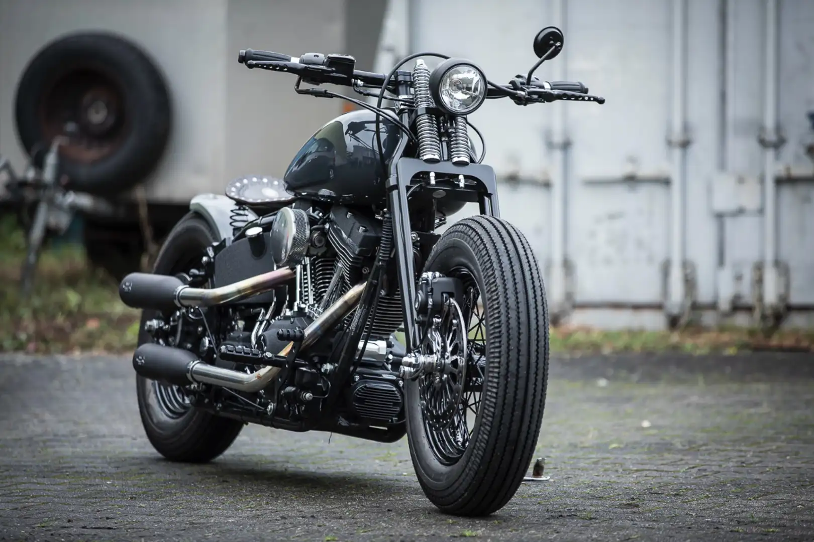 Harley-Davidson Heritage Springer Bobber Komplettumbau Zelená - 1