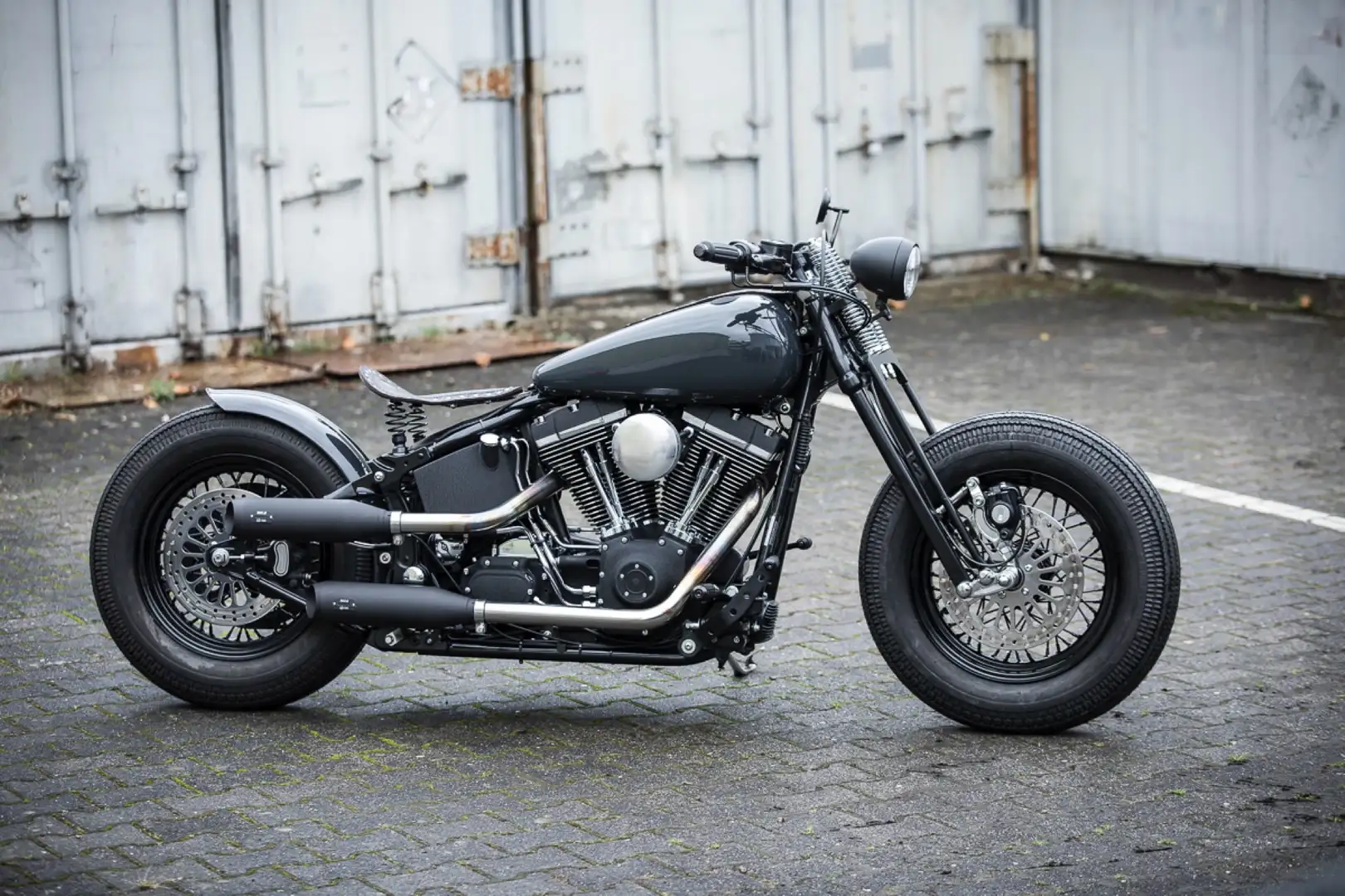 Harley-Davidson Heritage Springer Bobber Komplettumbau Groen - 2