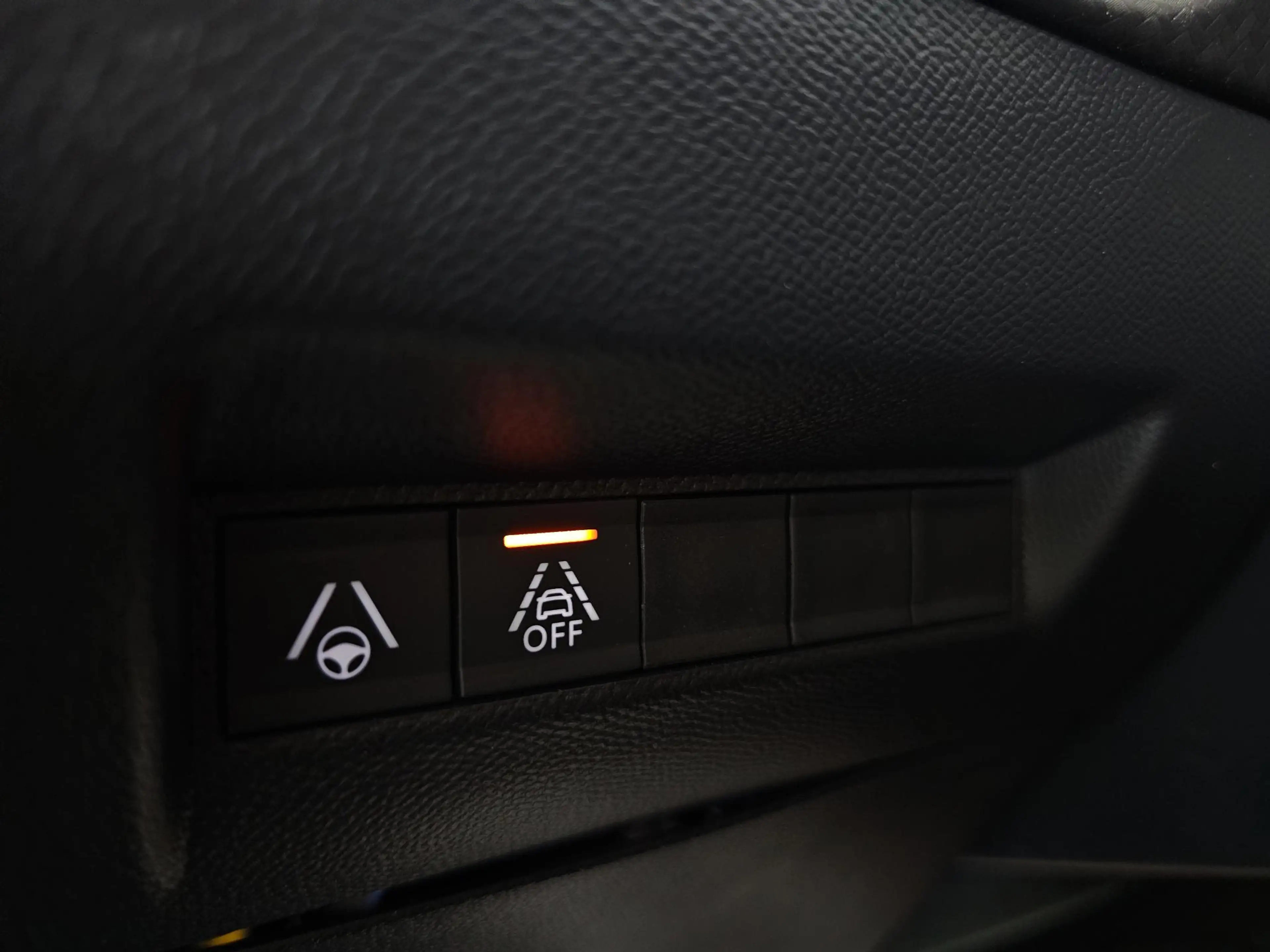 Peugeot e-2008 EV GT 50 kWh Climate Control | Voorstoelen Verwarm — photo 15