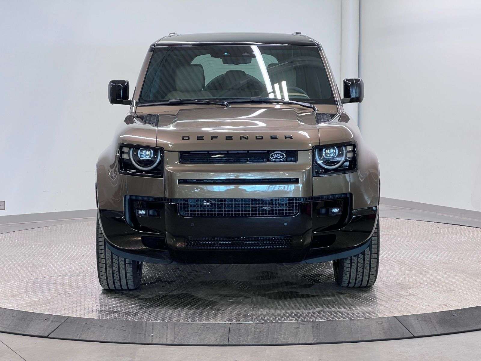 2026 Land Rover Defender 110 P400 X-DYNAMIC SE thumb 8