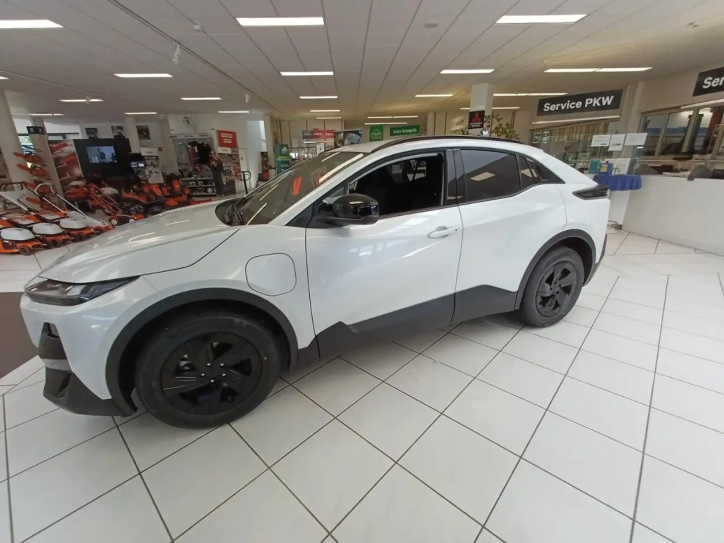 Subaru Uncharted Hikari 77kWh FWD Weiß - 1