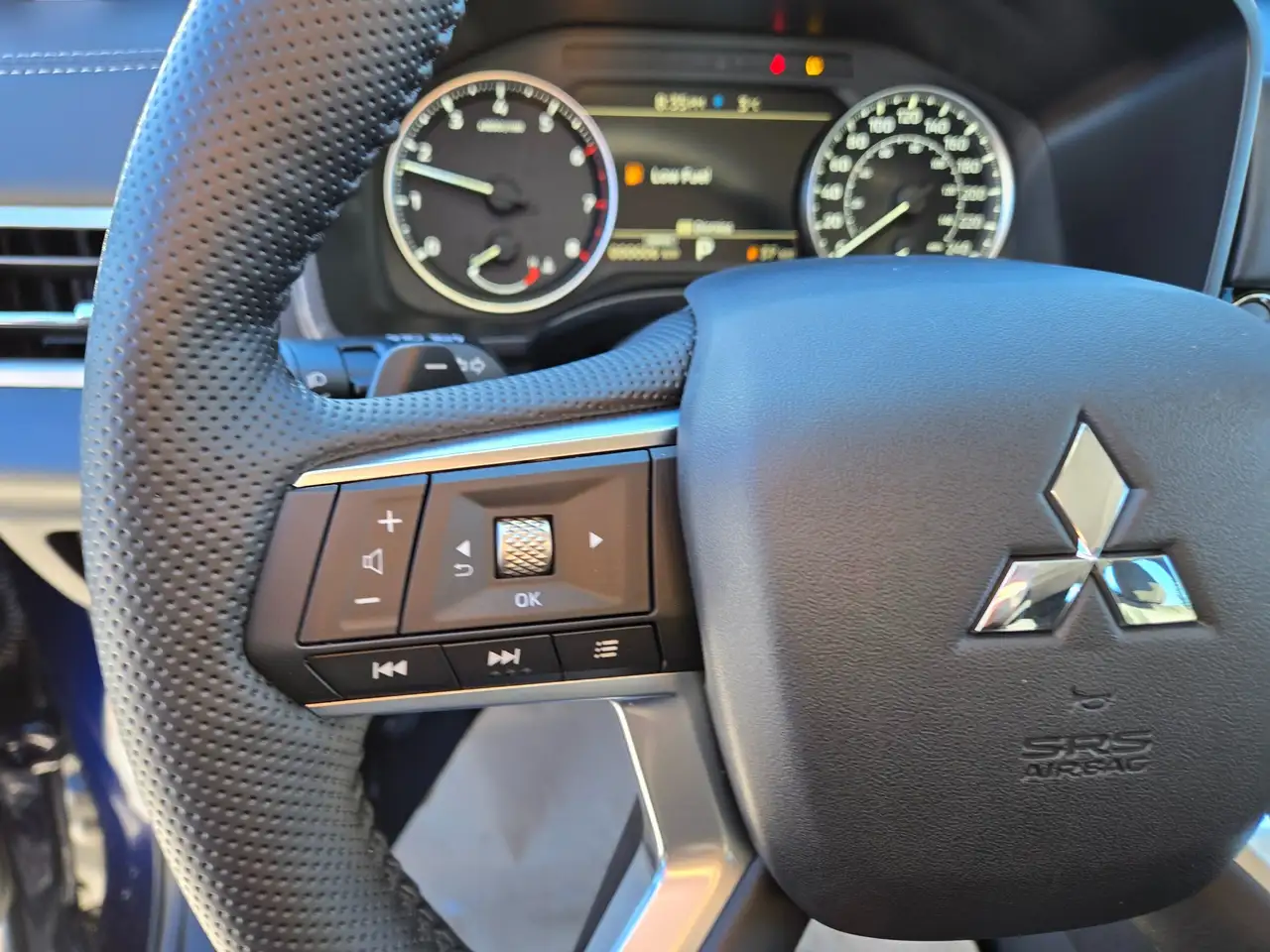 Mitsubishi Outlander снимка Mitsubishi Outlander