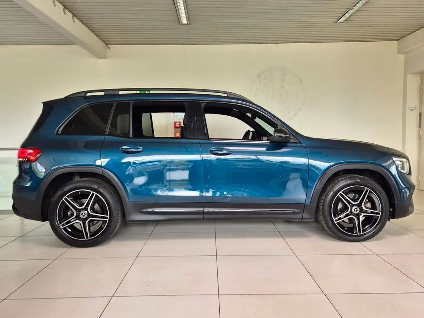 Mercedes-Benz GLB 200 GLB AMG-Line*PANO*SzHeizung*ACC*Kamera* Blau - 2