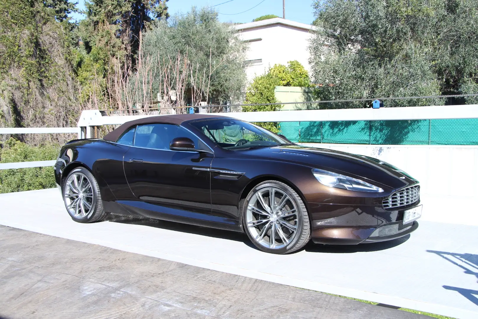 Aston Martin DB9 Volante Touchtronic 517ch Braun - 1