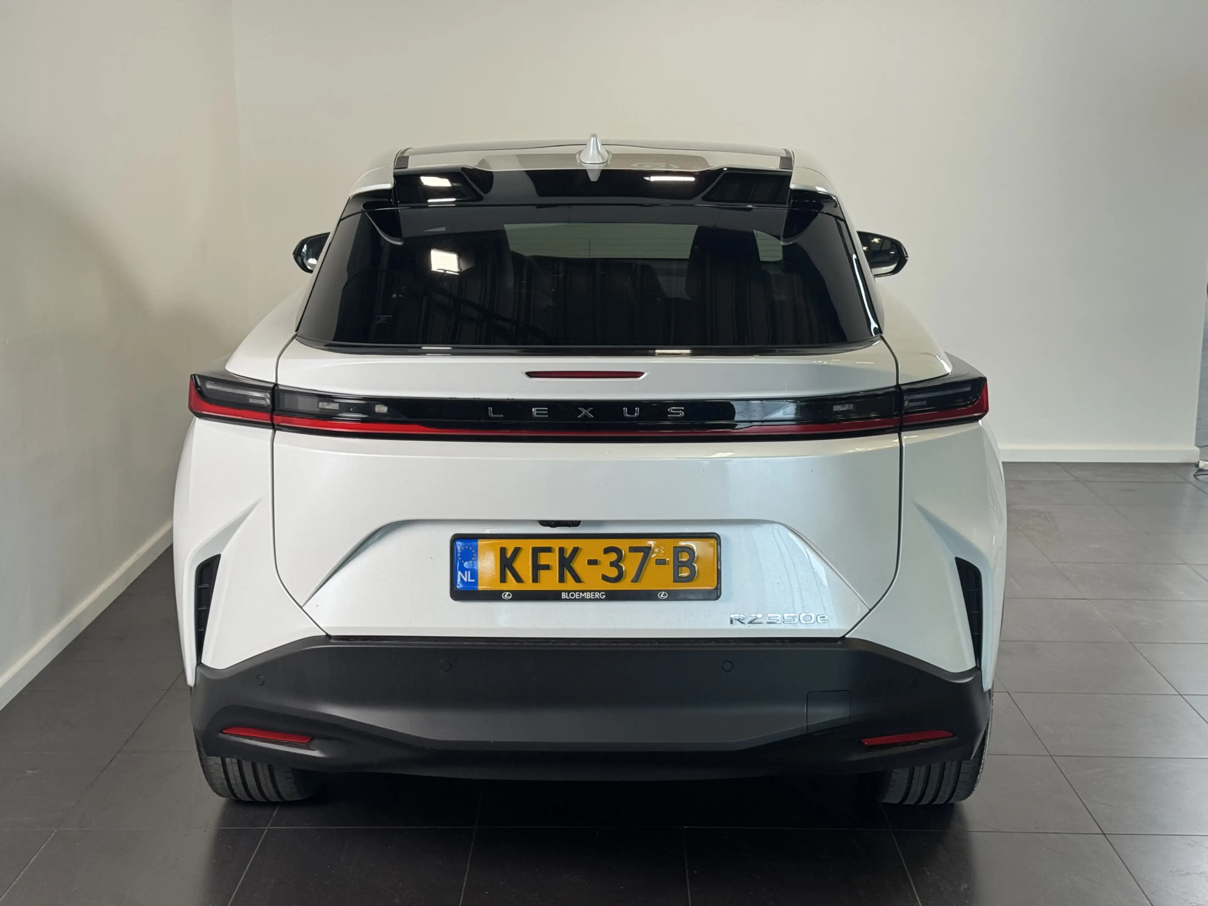 Lexus RZ 350e Luxury Line 77 kWh Premium Pack | Panoramadak — photo 6