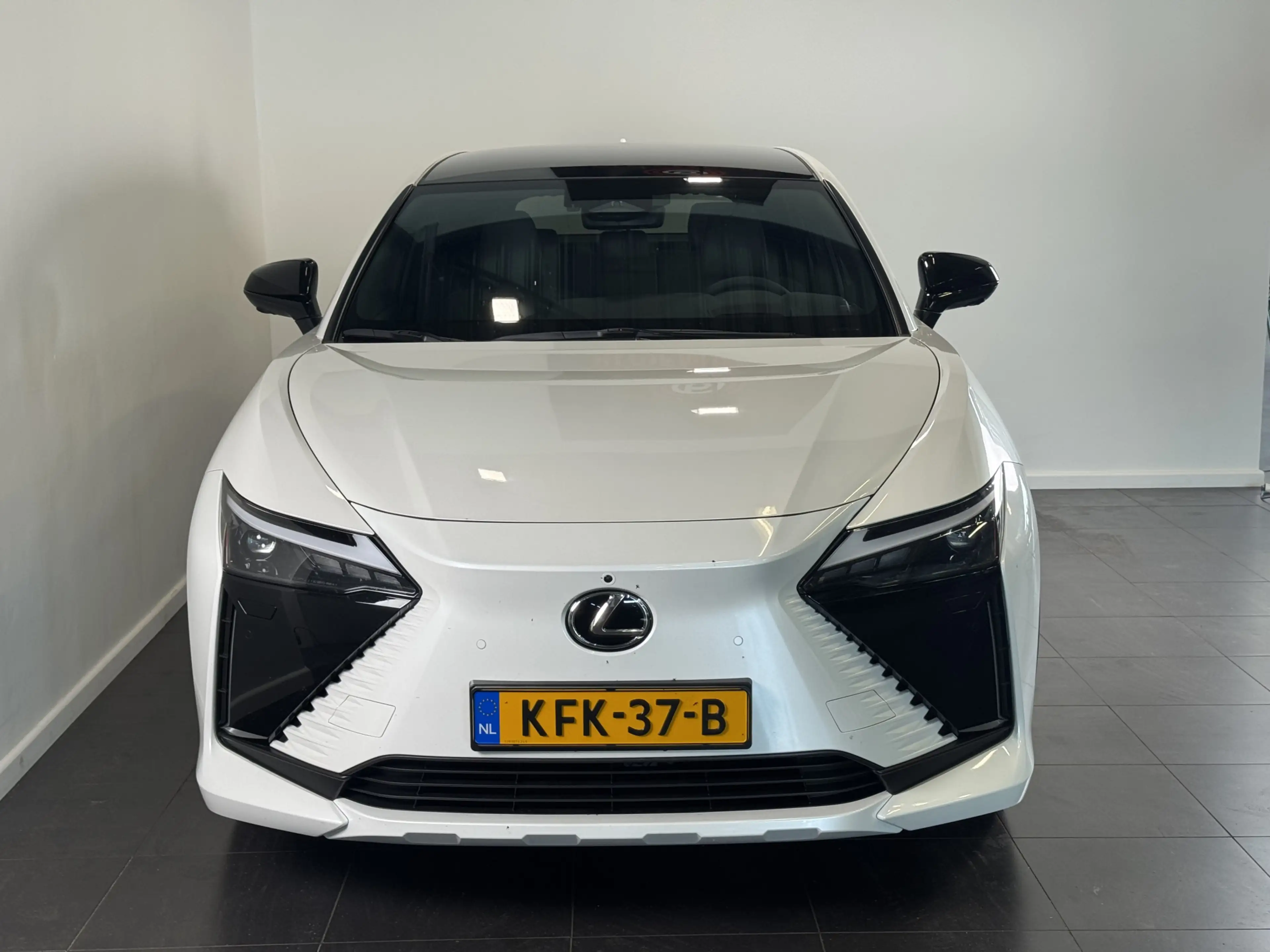 Lexus RZ 350e Luxury Line 77 kWh Premium Pack | Panoramadak — photo 2