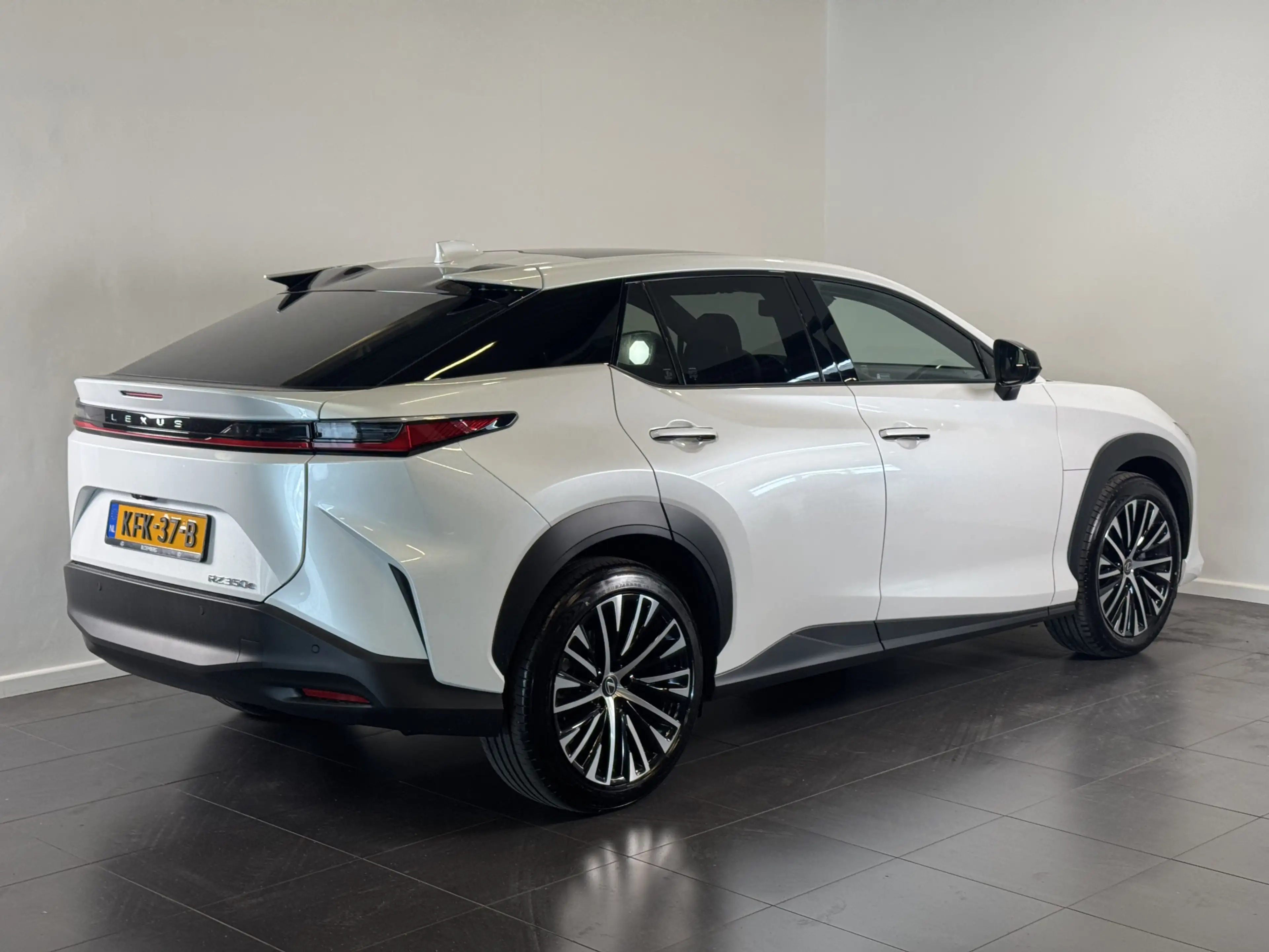 Lexus RZ 350e Luxury Line 77 kWh Premium Pack | Panoramadak — photo 5