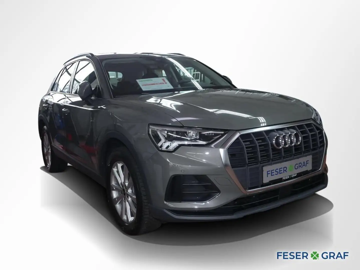 Audi Q3 45 TFSI e ACC AHK LED Navi Sitzh. 360° 18" Grau - 2