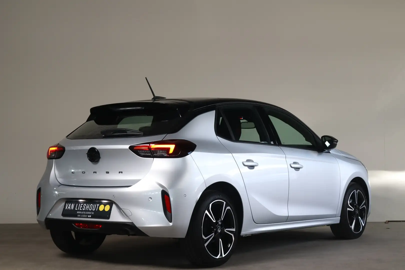Opel Corsa 1.2 GS- Sport Stoel+Stuurverw I Camera I Dode hoek Grijs - 2