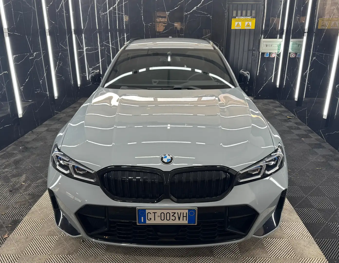 BMW 320 320d Touring Msport auto Grigio - 2