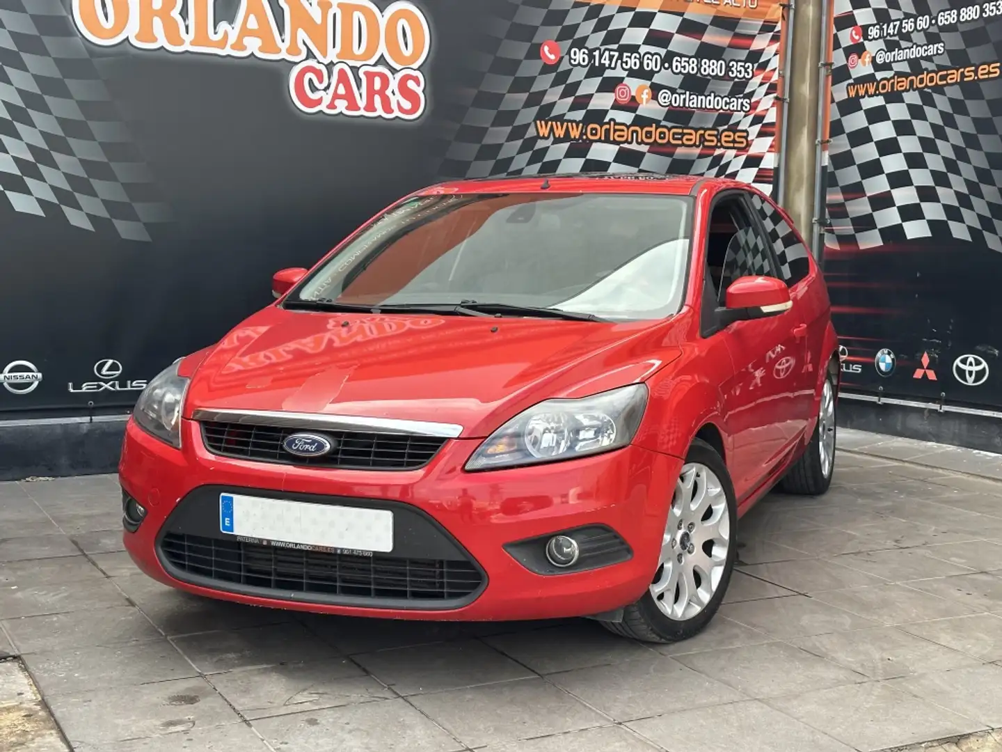 Ford Focus Berlina Manual de 3 Puertas Rood - 2