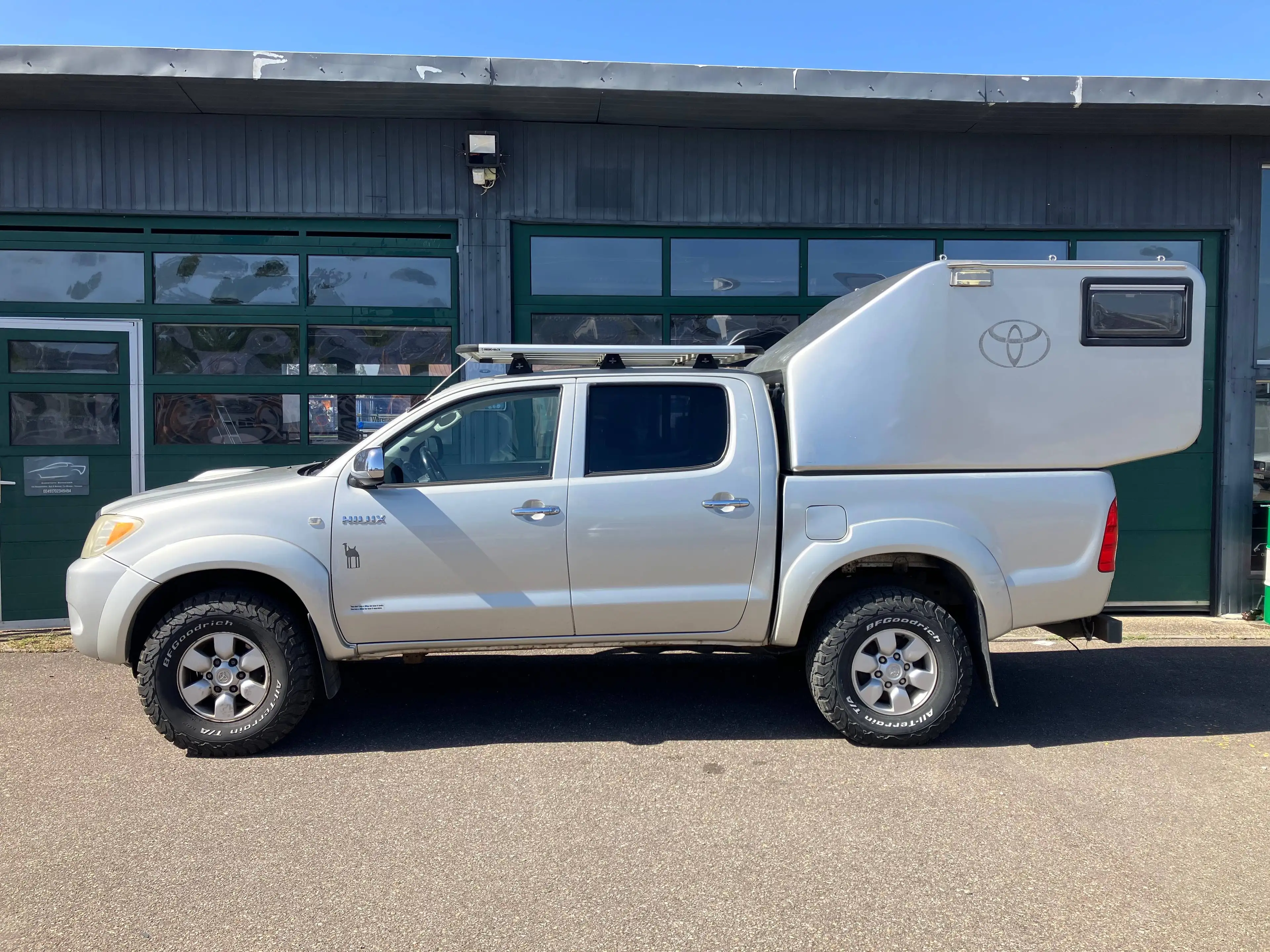 Toyota Hilux 2.5 D-4D Double Cab Sol 4x4 Absetzkabine Klima Dachträger — photo 7
