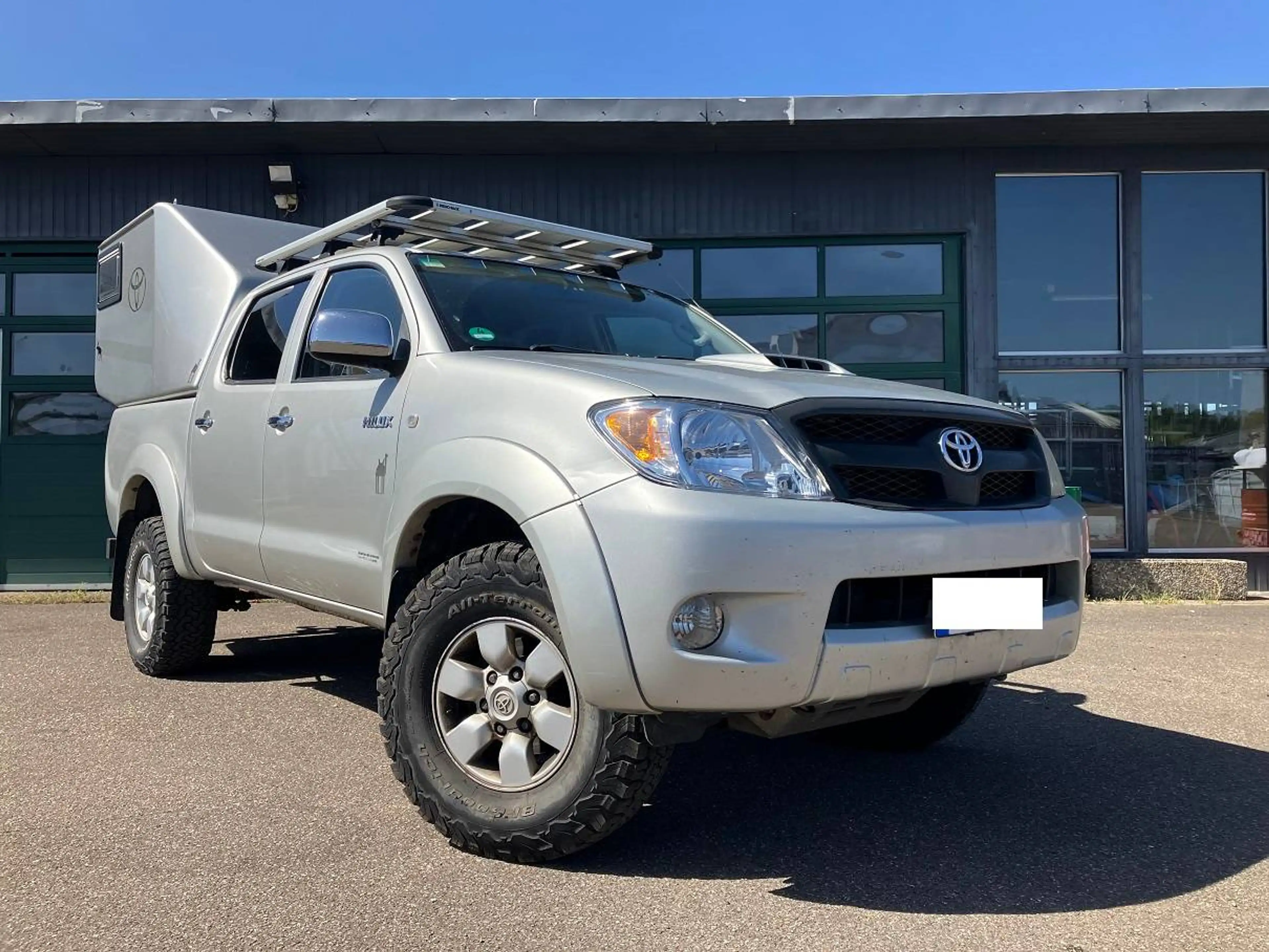 Toyota Hilux 2.5 D-4D Double Cab Sol 4x4 Absetzkabine Klima Dachträger