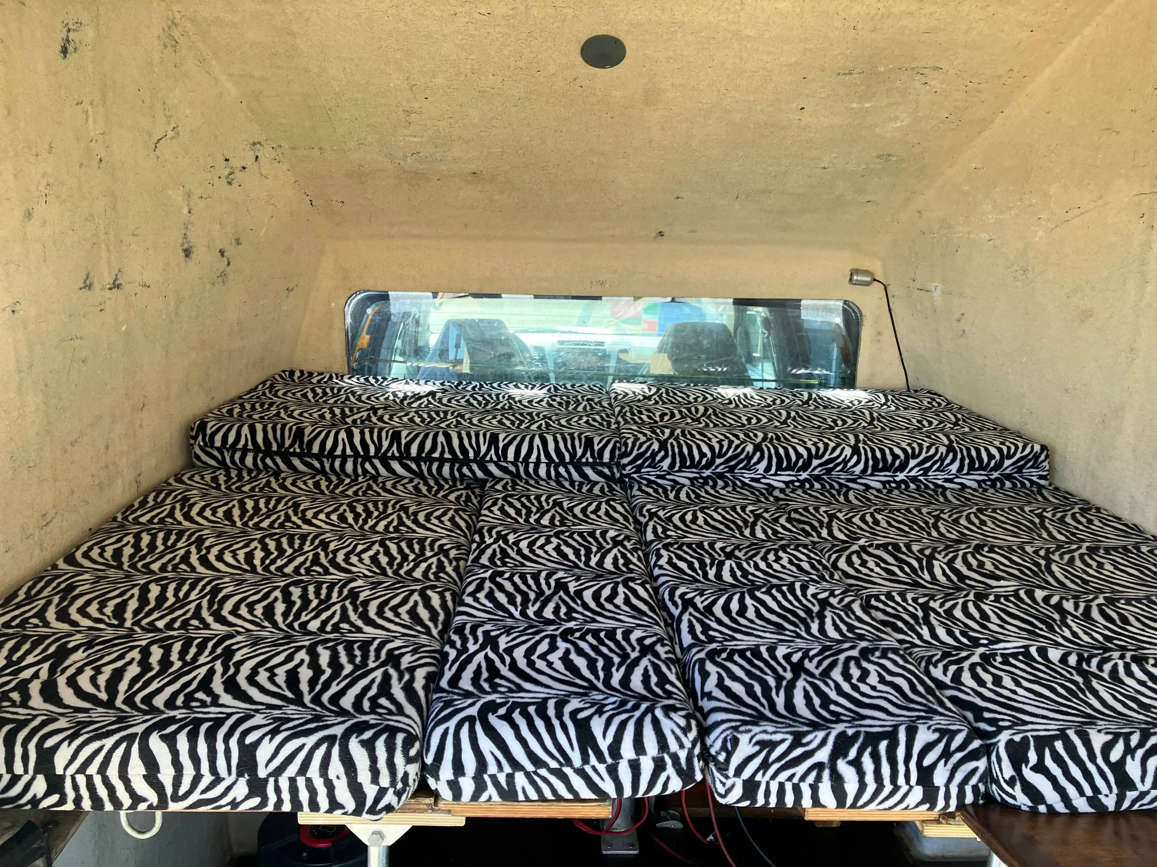 Toyota Hilux 2.5 D-4D Double Cab Sol 4x4 Absetzkabine Klima Dachträger — photo 14