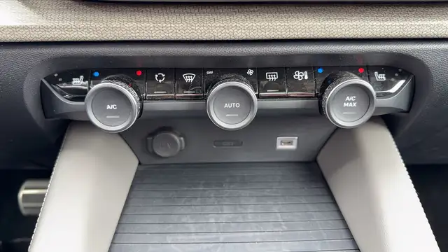 Citroen C5 X view 13