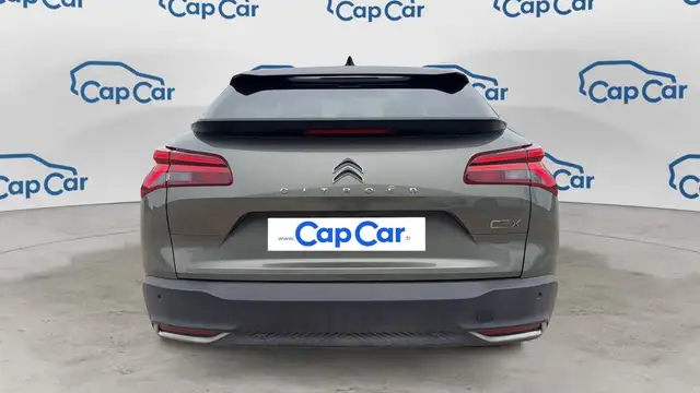 Citroen C5 X view 3