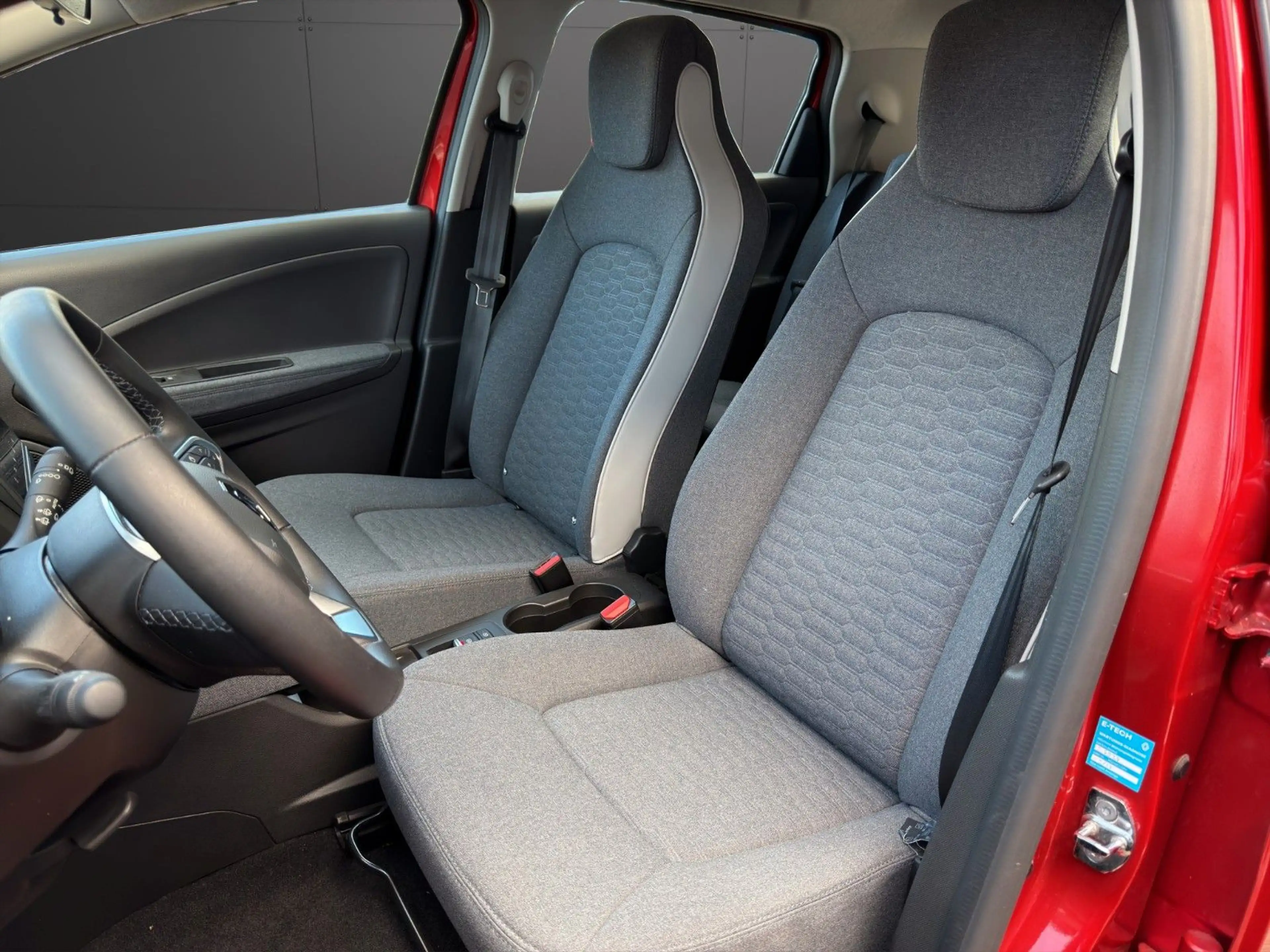 Renault ZOE Evolution — photo 10