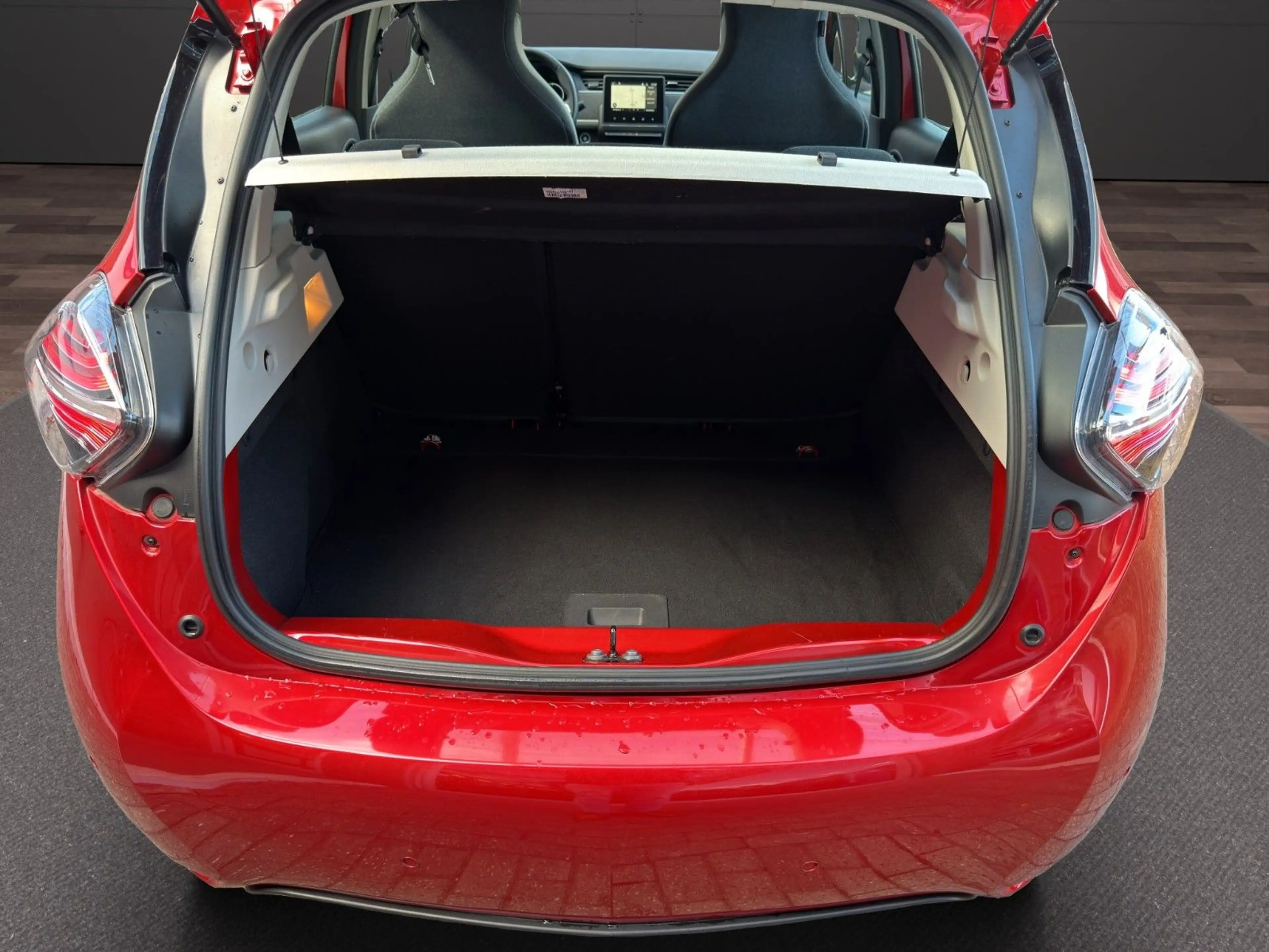 Renault ZOE Evolution — photo 14