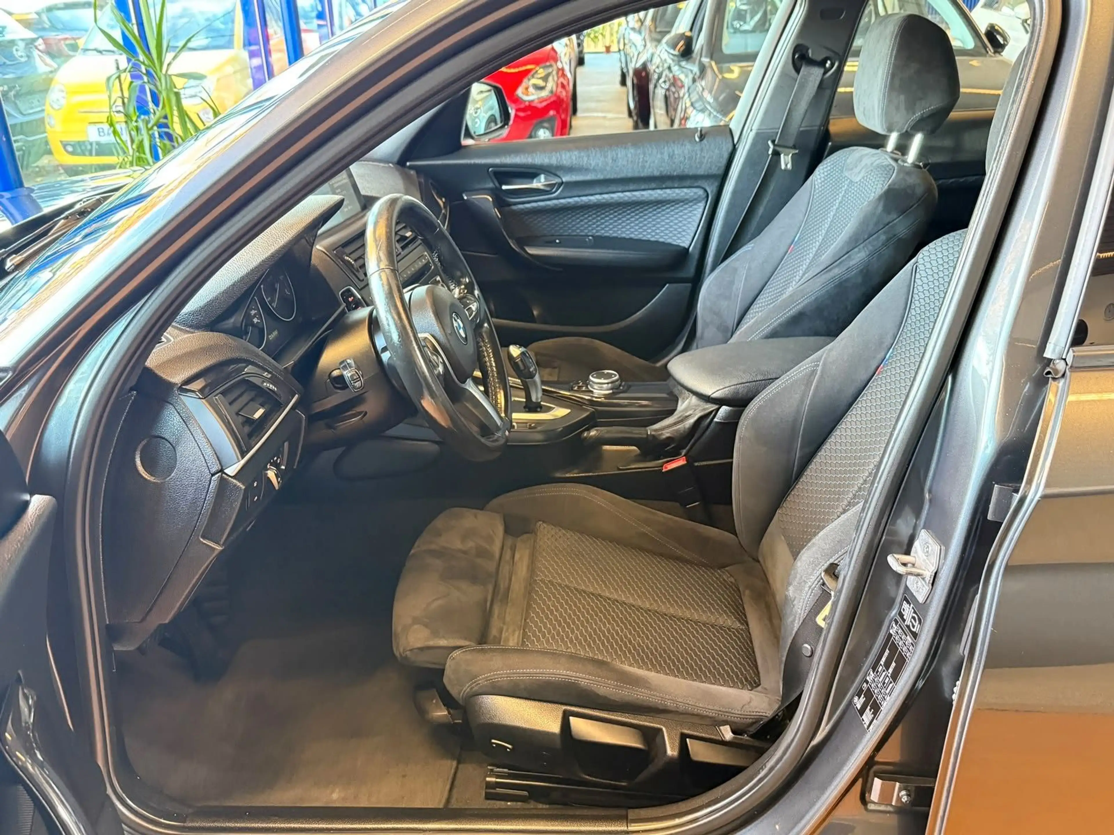 BMW 120 d M-Paket / Navi / Alcantara / Schiebedach — photo 9