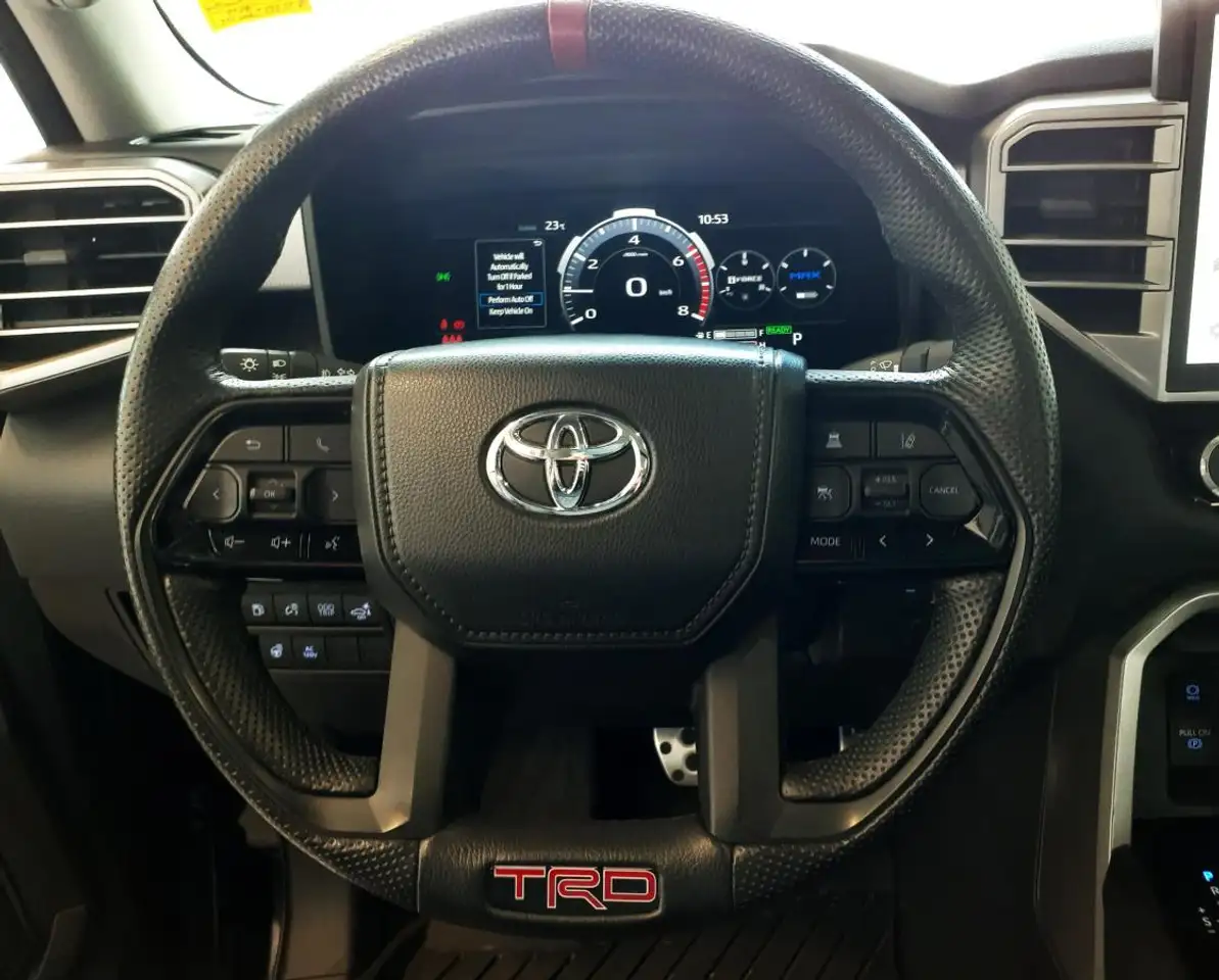 Toyota Tundra снимка Toyota Tundra