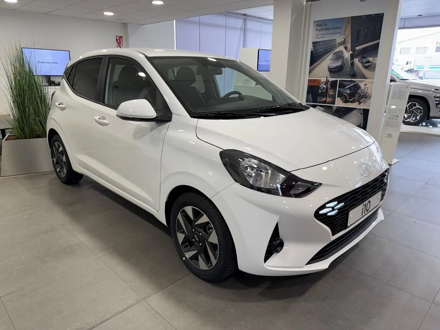 Hyundai i10 1.0 MPI Klass Blanco - 2