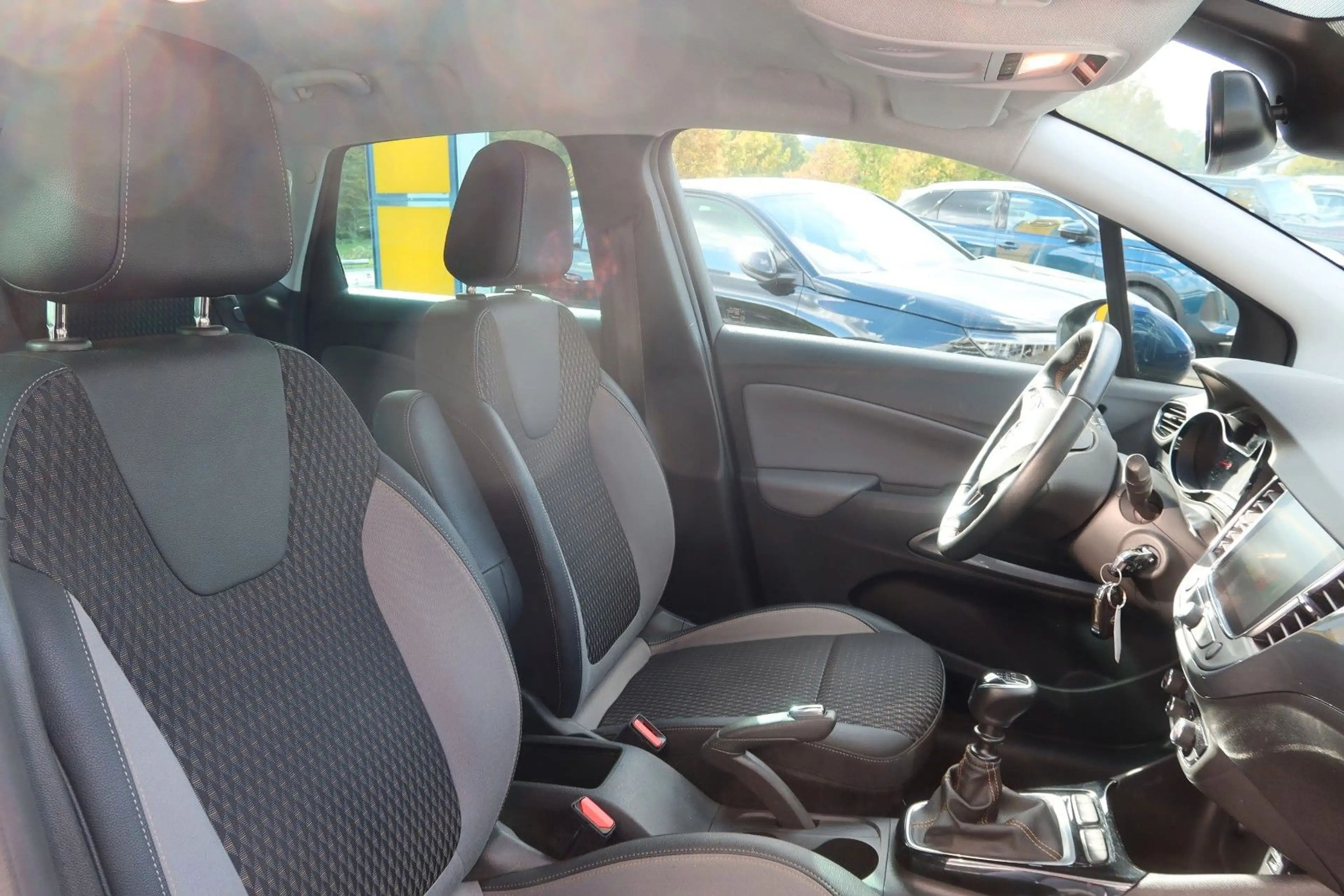 Opel Crossland X — photo 6