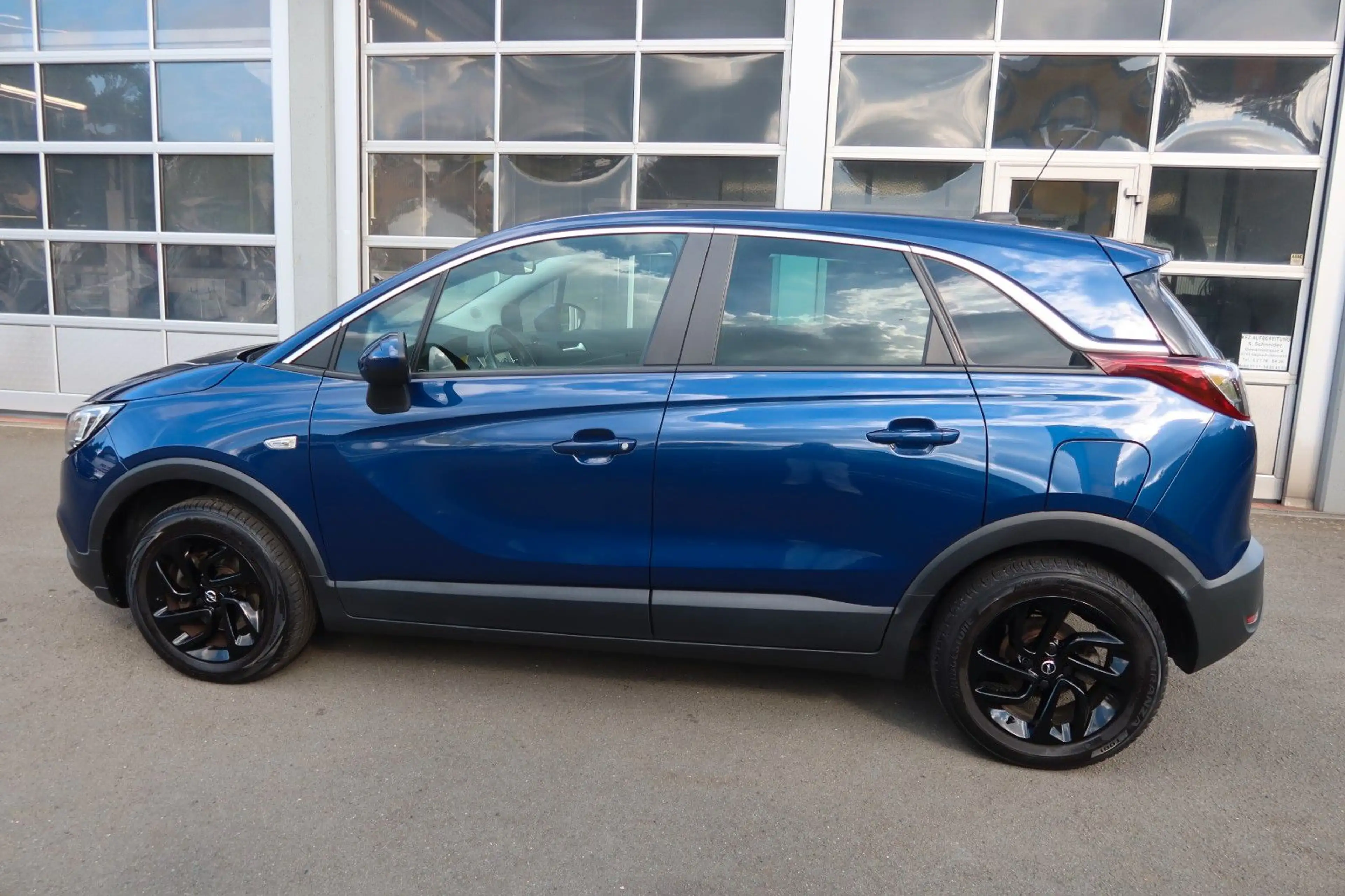 Opel Crossland X — photo 11
