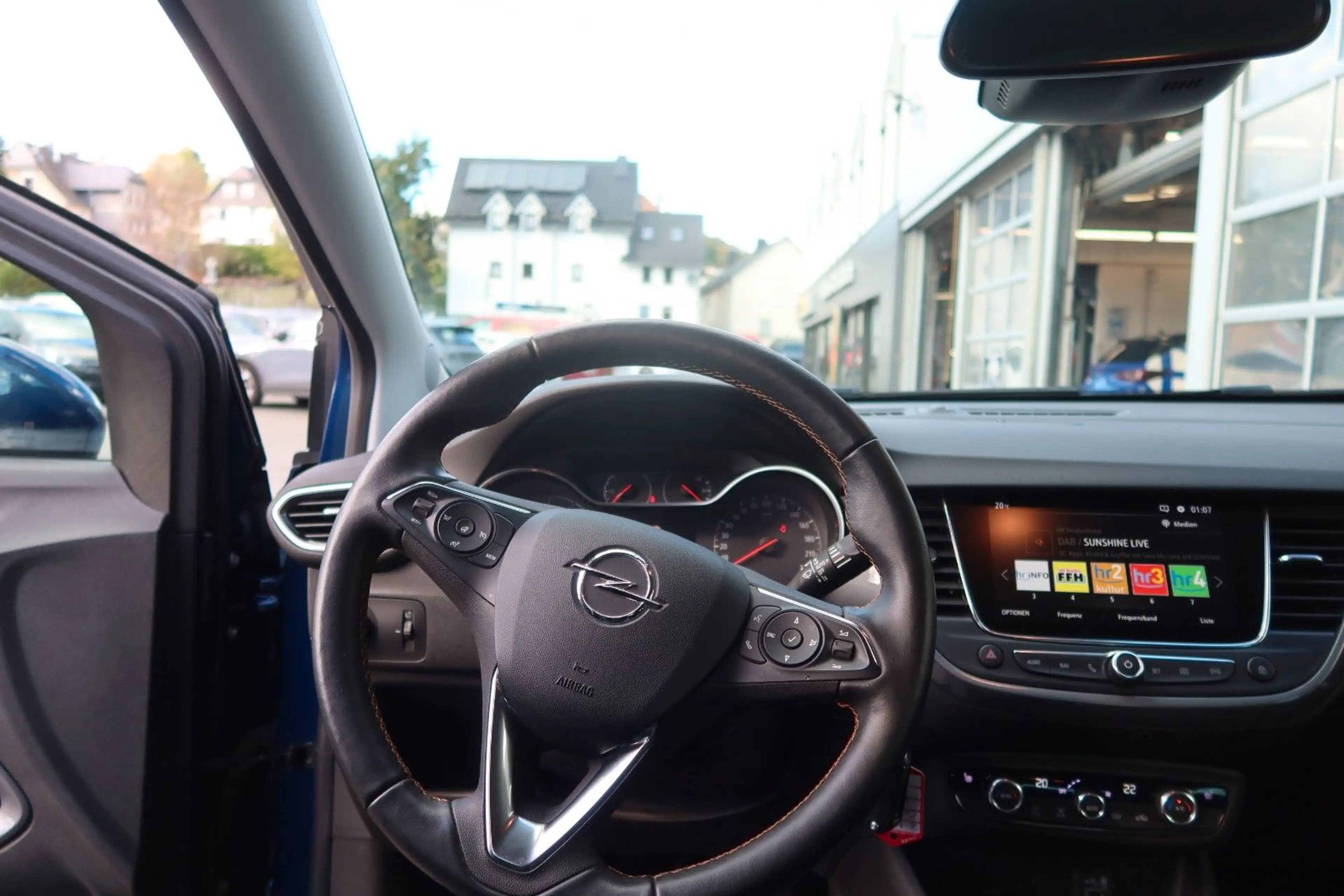 Opel Crossland X — photo 14