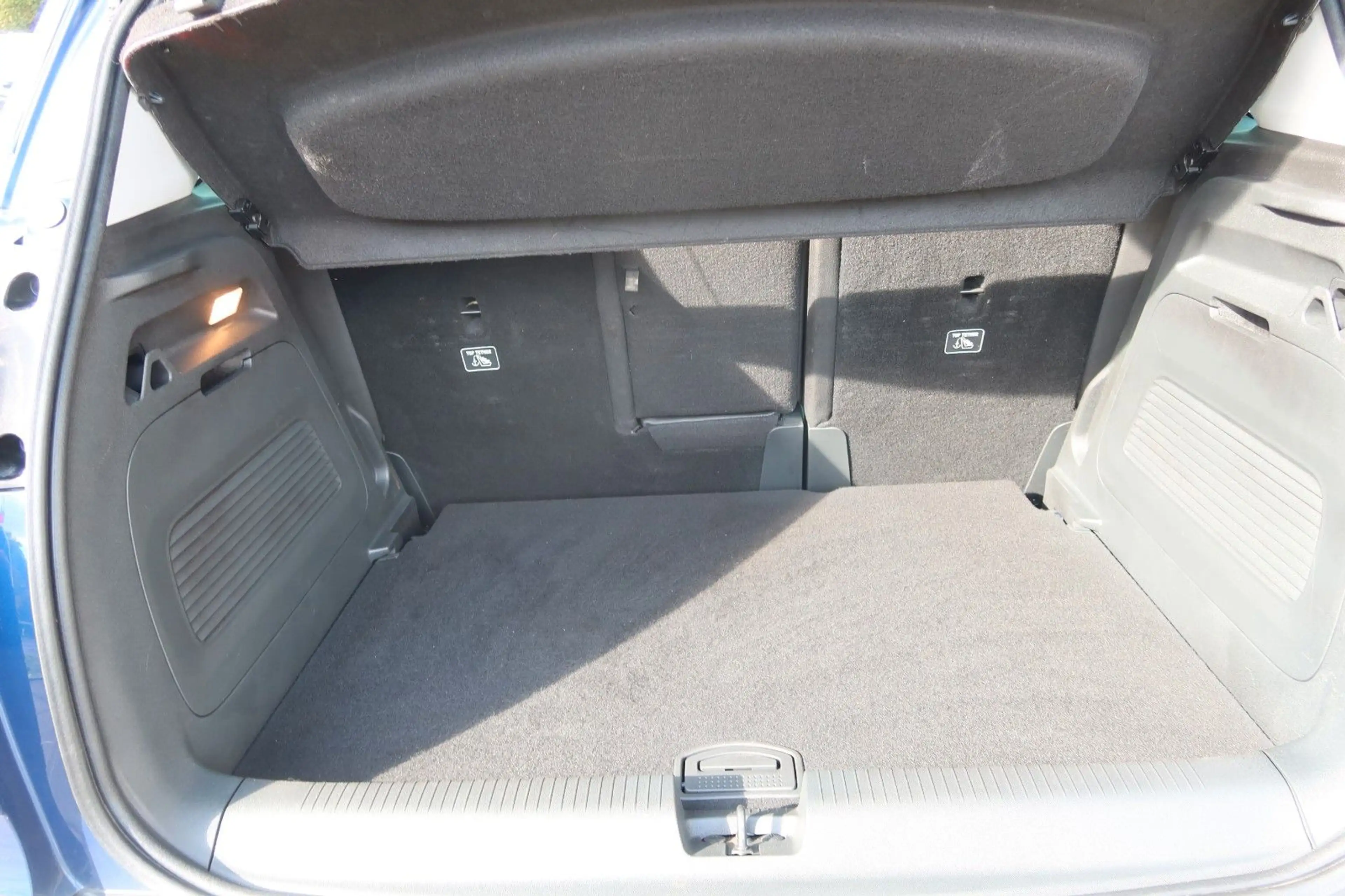 Opel Crossland X — photo 8