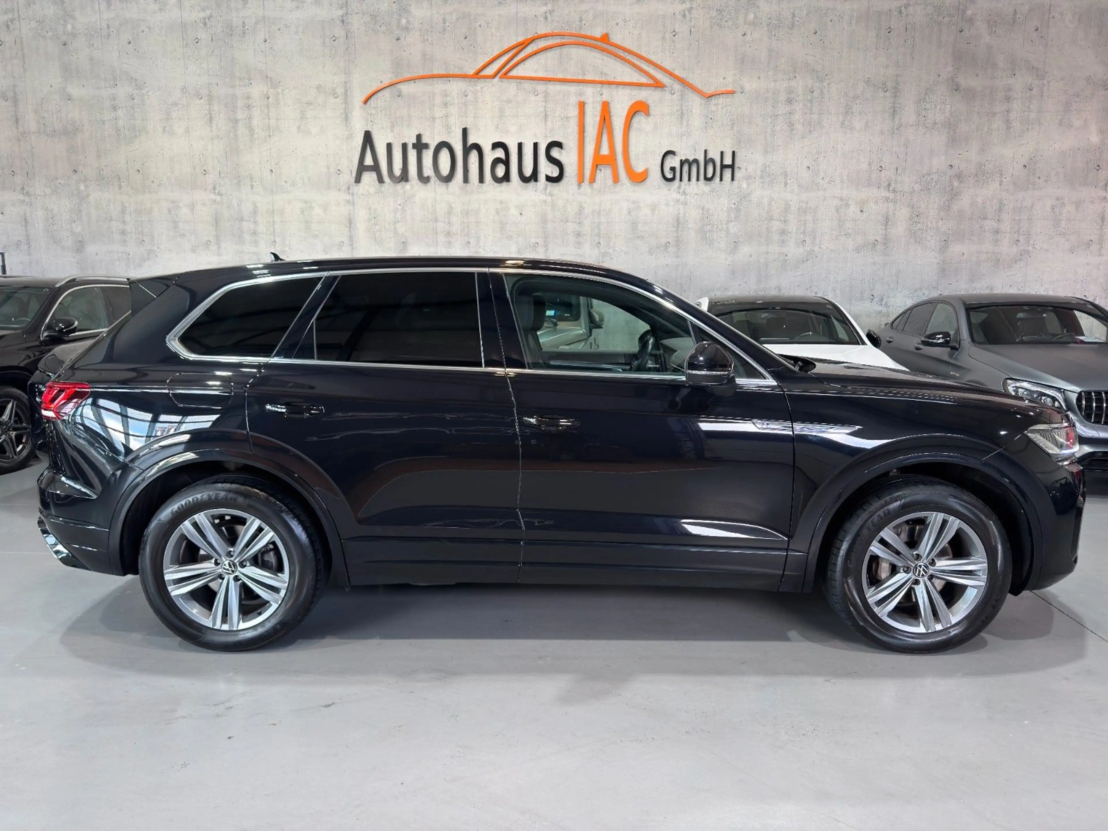Volkswagen Touareg R-Line 4Motion/PARKASSISTEN/LED/AHK/MWST — photo 7