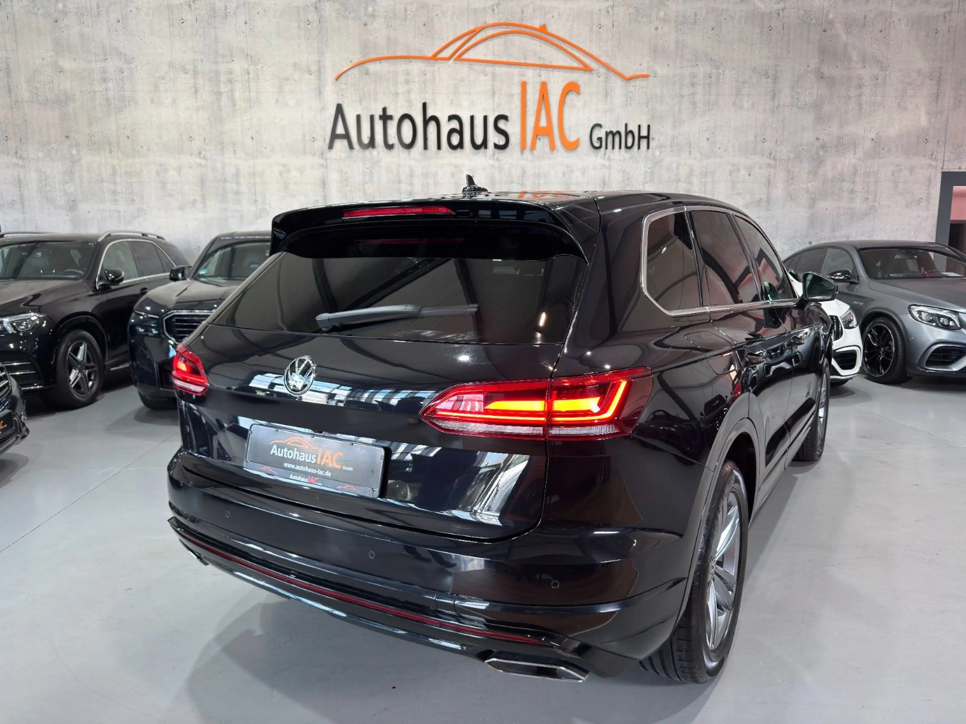 Volkswagen Touareg R-Line 4Motion/PARKASSISTEN/LED/AHK/MWST — photo 2