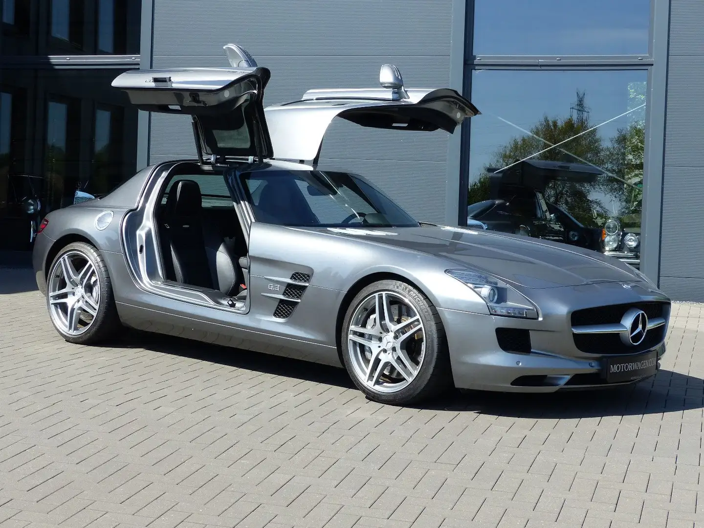 Mercedes-Benz SLS Coupe *Imolagrau* Šedá - 2