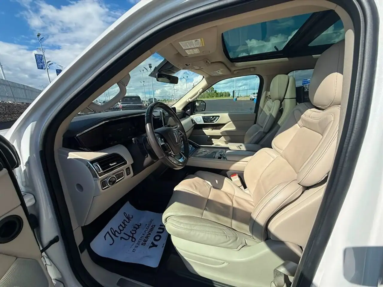 Lincoln Navigator photo Lincoln Navigator