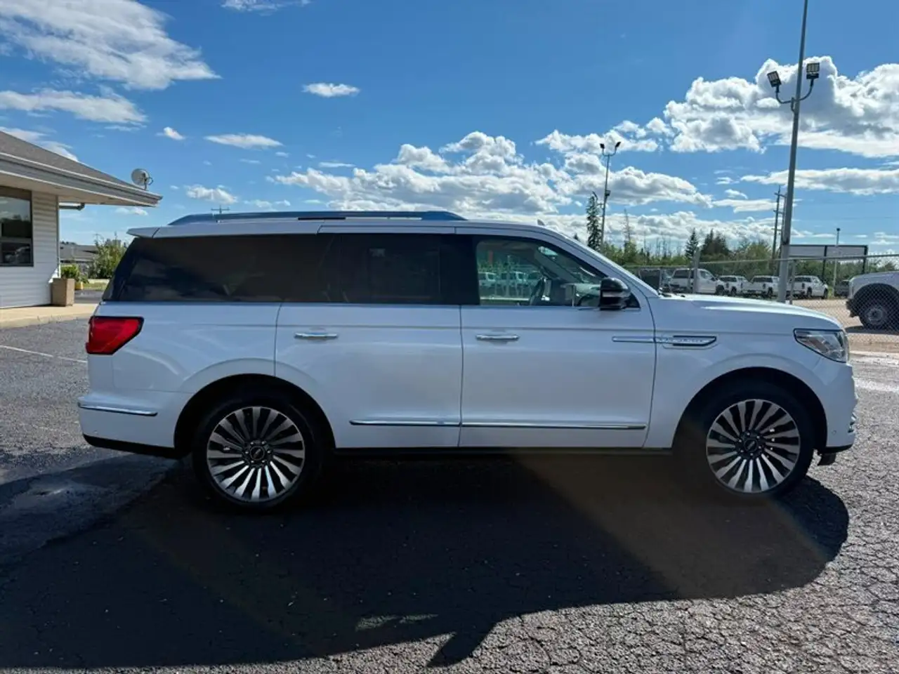 Lincoln Navigator photo Lincoln Navigator