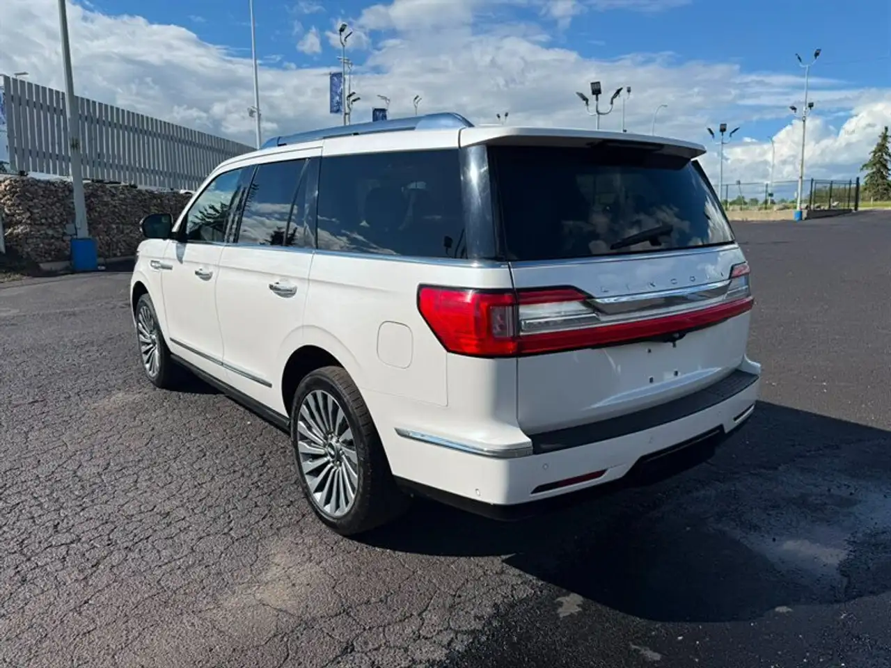 Lincoln Navigator photo Lincoln Navigator